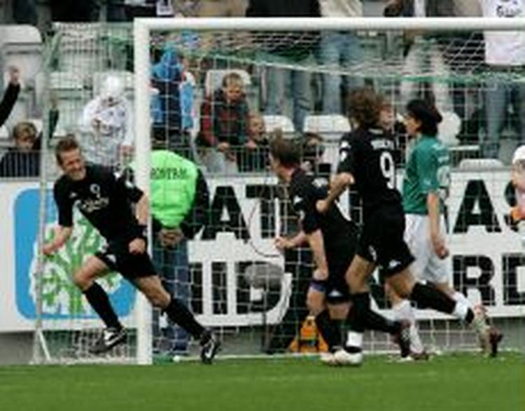 Peter Møller har bragt FC København foran. - Foto: Erik Kragh 