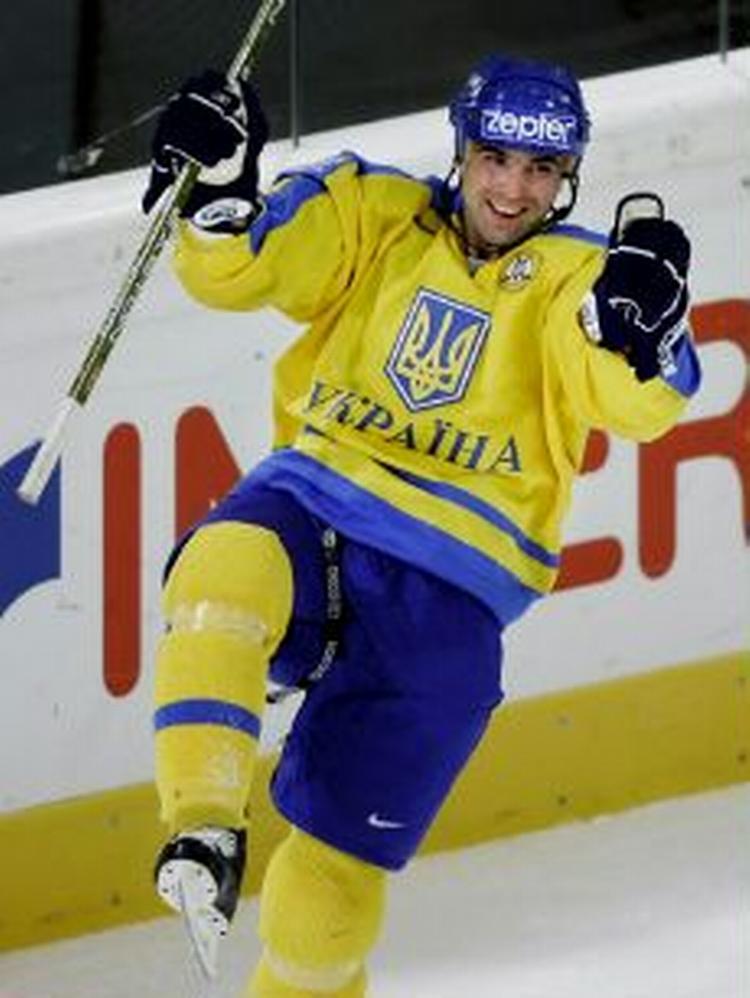 Ukraines Bogdan Savenko jubler efter sejrsmålet. - Foto: AP 