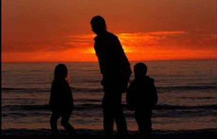 Solnedgang over gl. Skagen. Meget peger på, at Skagen i fremtiden vil miste endnu flere statslige arbejdspladser. - Foto: Claus Bonnerup 