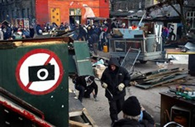 Både Folketingets venstre- og højrefløj er tilfredse med, at beboerne på Christiania selv har nedrevet hashboderne i Pusher Street. - Foto: Finn Frandsen 
