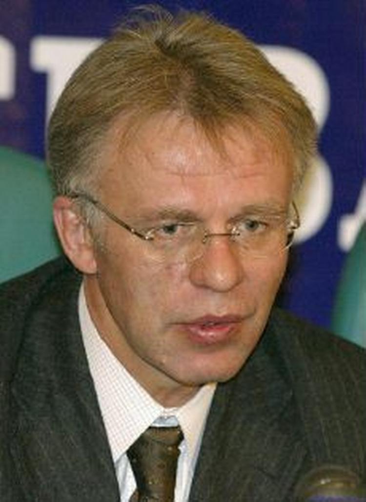 Vyacheslav Fetisov var back i den berømte grønne-kæde, som var drivkraften i russernes storhedstid i 1980 erne. - Arkivfoto: AP 