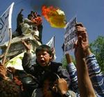 Vrede demonstranter gik på gaderne i flere afghanske byer i sidste uge, efter historien kom frem. - Foto: AP 