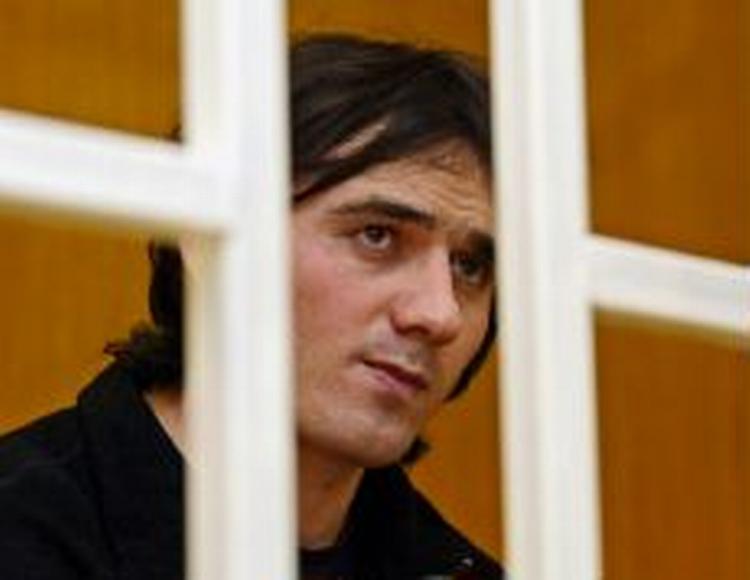 Nurpasja Kulajev er den eneste kendte overlevende gidseltager efter terroren i Beslan. Sagen er præget af mange løse tråde. - Foto: AP 