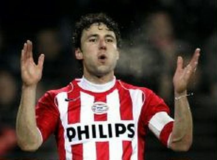 Mark van Bommel spiller de kommende tre sænoner i FC Barcelona. - Arkivfoto: AP 