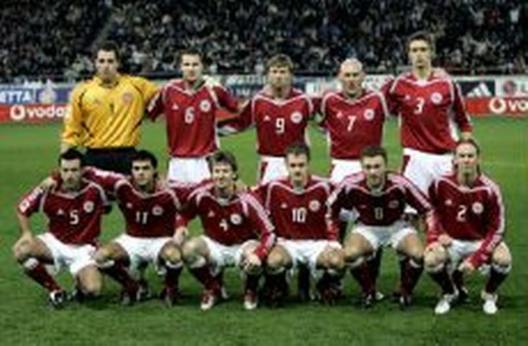 Det danske landshold i Athen. VM-kvalkampen blev tabt 1-2. - Foto: Jens Dresling 