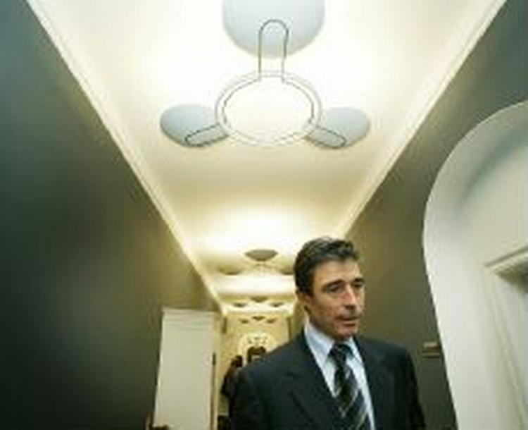 SF mener, at Anders Fogh bør opfordre Bush til at undskylde for Vietnam-krigen, når han besøger Det Hvide Hus. Men Fogh siger nej. - Foto: Jesper Stormly Hansen 