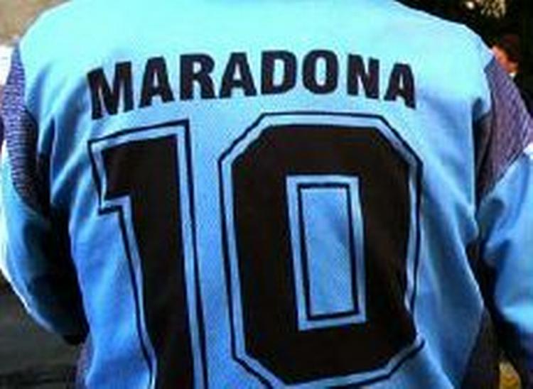 'En aften med nummer 10'. Maradona får sit eget talkshow. - Arkivfoto: AP 