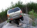 Der hænger den så, den store Jeep Grand Cherokee. Men den kom faktisk sikkert ned igen. 