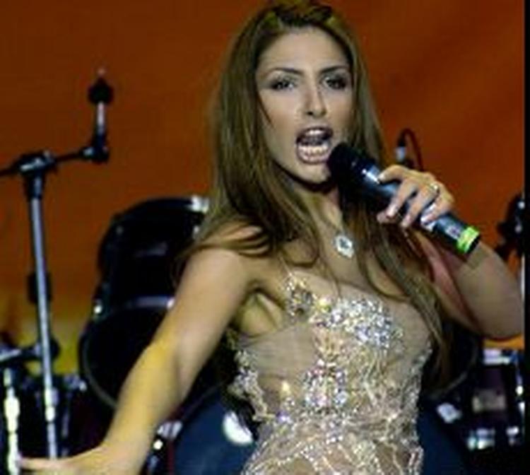 Helena Paparitzou fra Grækenland vandt det internationale Melodi Grand Prix. Musik-konkurrencen kan få betydning for den hollandske EU-afstemning. - Foto: AP 