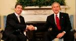 Anders Fogh Rasmussen har besøgt George W. Bush fire gange i Washington. Nu kommer den amerikanske præsident til Danmark. - Arkivfoto: AP 