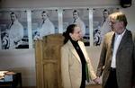 FAMILIE. Joan Curran, datter af Carl Nielsens første søn, Carl August Hansen, som han fik uden for ægteskab, og forfatteren John Fellow, der står bag udgivelsen af Carl Nielsens breve.   Foto: Anders Birch 