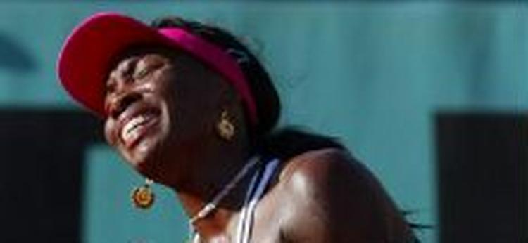 Det var ikke sjov at være Venus Williams i dag. Serenas storesøster tabte i tre sæt en bulgarsk opkomling. - Foto: AP 