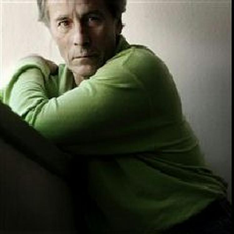 FRIHED. »Man kan ikke gøre ægteskabet til et forhold, hvor man på en eller anden måde har  forældremyndighed  over hinanden«. Richard Ford, gift på 37. år. -Foto: Anders Birch 