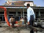 12 mistede livet og 40 blev såret, da en bilbombe rasserede restaurant Bagdad i byen Tuz Khurmatu. - Foto: AP 