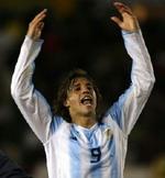 Hernan Crespo stod for to af Argentinas tre mål. - Foto: AP 