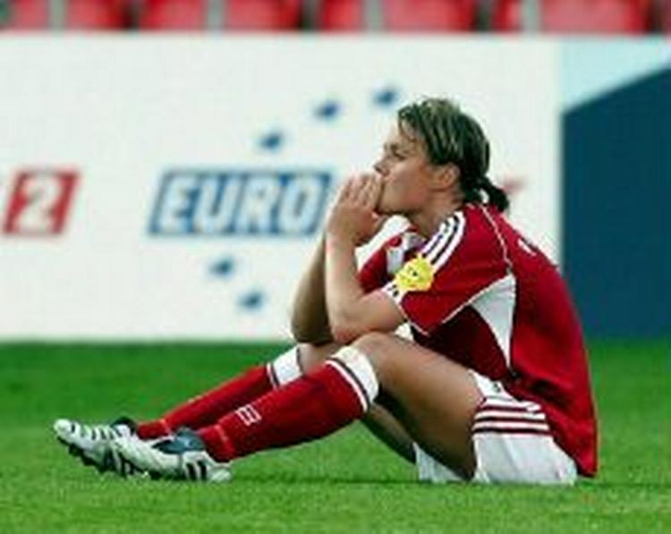 Cathrine Paaske Sørensen ærgrer sig efter nedturen. - Foto: AP 