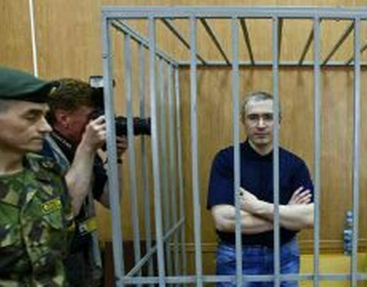 Mikhail Khodorkovskij under retssagen i Moskva. - Arkivfoto: AP 