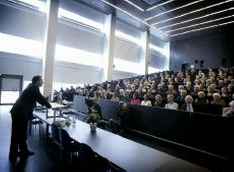 Mere end hver tredje universitetsstuderende falder fra studiet. Dét skal der gøres noget ved, mener de studerende. - Arkivfoto: Jens Dresling 