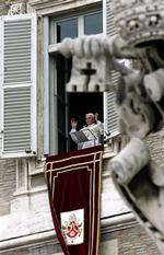 Den tyskfødte pave Benedikt XVI fotograferet i forbindelse med sin prædiken i søndags.   Foto: Andrew Medichini/AP 