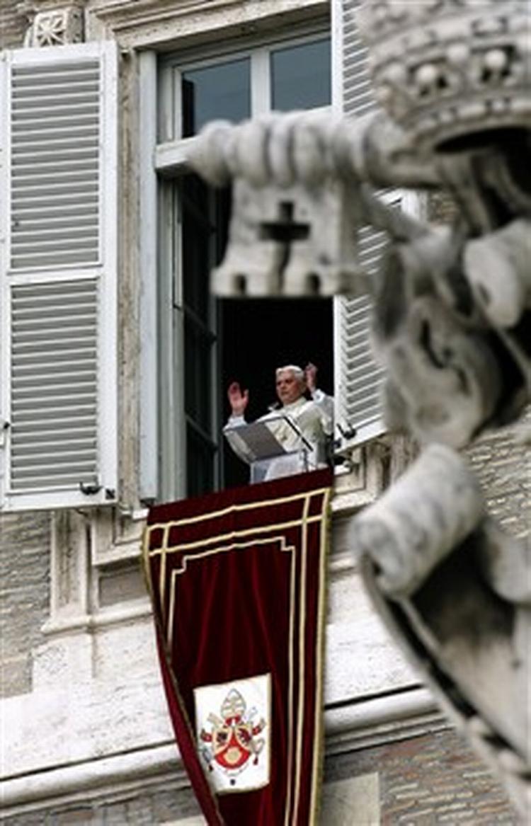 Den tyskfødte pave Benedikt XVI fotograferet i forbindelse med sin prædiken i søndags.   Foto: Andrew Medichini/AP 