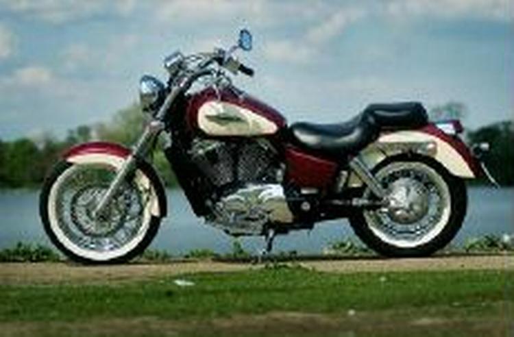 Motorcykler - som denne Honda VT 1100 American Classic Edition - går som varmt brød. - Arkivfoto: Anders Birch 
