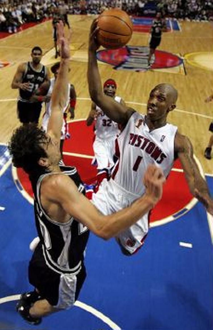 Detroit Pistons' Chauncey Billups, scorer. - Foto: AP 