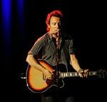 Bruce Springsteen fylder ikke så meget i landskabet. Men hans sange har både sjælelig og kropslig pondus.   Foto: Camilla Stephan 