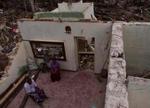 I flere af de ramte lande går genopbygningsarbejdet langsomt. Her i byen Peraliya, Sri Lanka. - Foto: AP 