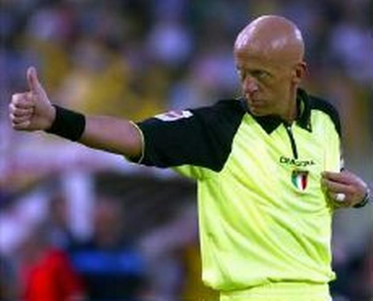 Måske vender det italienske fodboldforbund også tommelfingeren opad. - Foto: AP. 