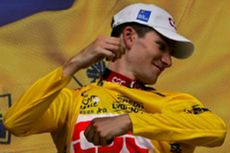 David Zabriskie kunne efter 3. etape endnu en gang trække den gule trøje over hovedet. - Foto: AP 