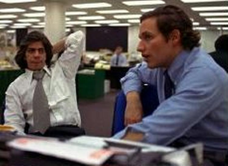 PRÆSIDENTENS BANEMÆND. Bob Woodward og Carl Bernstein som pressehistoriens mest berømte makkerpar.   Arkivfoto fra 1973/AP 