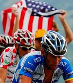 Lance Armstrong og Michael Rasmussen i hård duel på dagens etape. - Foto: AP 