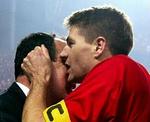 Gerrard og Benitez. - Foto: AP 