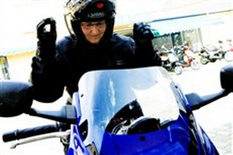 Siden Pia Jacobsen i efteråret postede 65.000 kroner i sin Suzuki, har kilometertælleren rundet 12.000. Hun har drømt om at eje en motorcykel, siden hun var lille, og da pengene var der   »så købte jeg den bare«.   Foto: Ca 