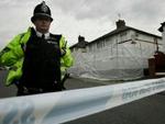 Politiet har afspærret flere gader i Leeds i jagten på spor efter terroristerne. - Foto: AP 