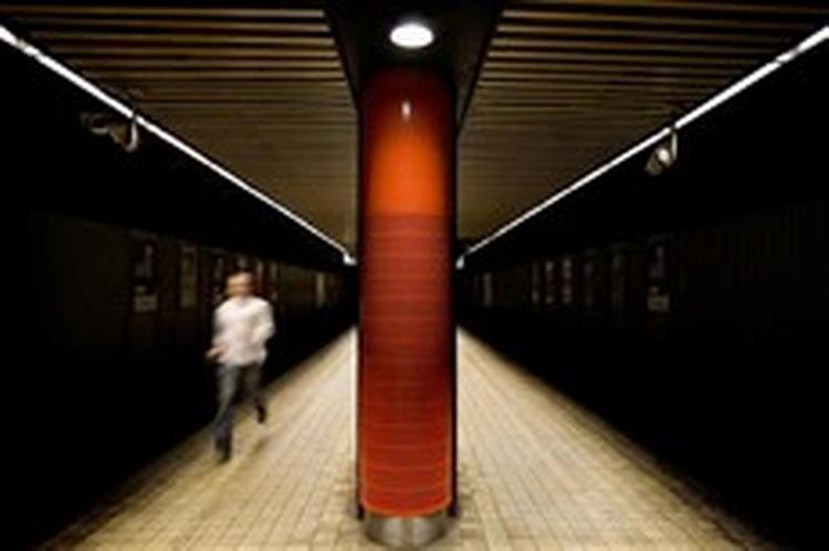 Rådet til passagererne på Nørreport er enkelt: Skynd dig op i den friske luft. - Arkivfoto: Peter Hove Olesen 