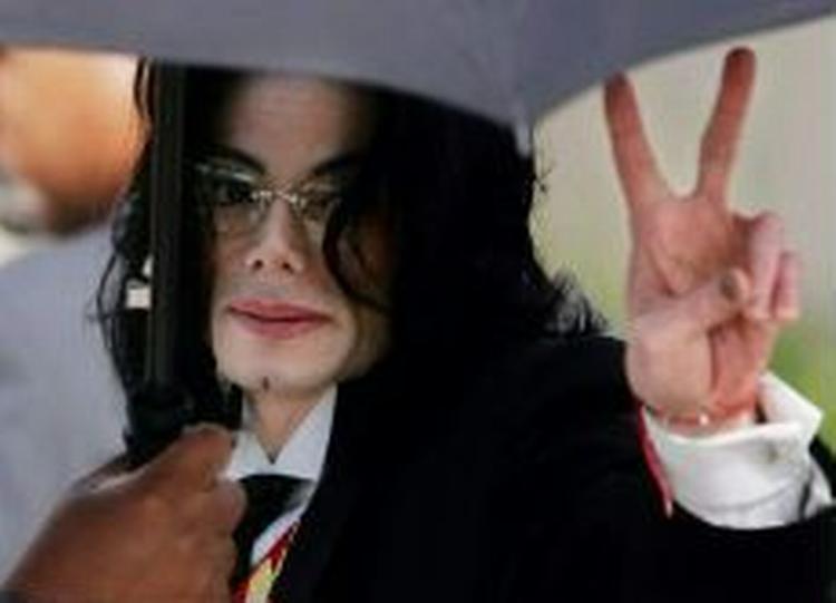 Michael Jackson blev frifundet for alle anklager om misbrug af børn. - Foto: AP 