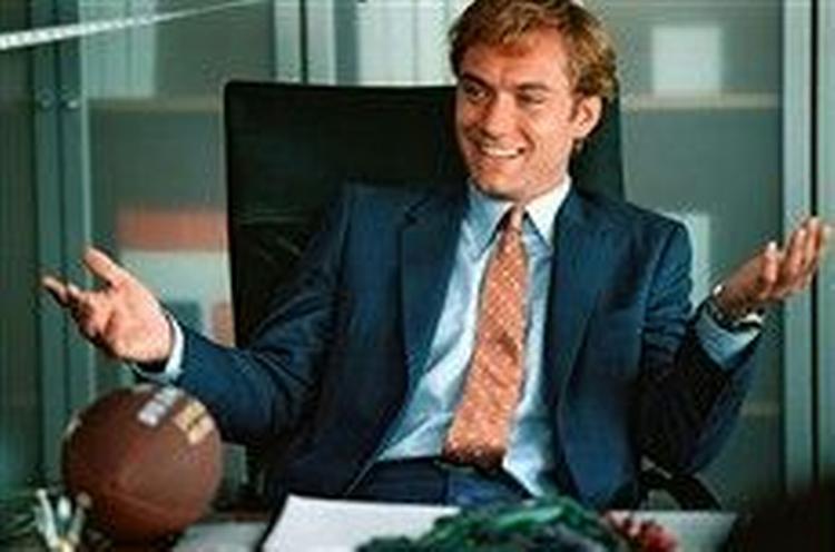 Jude Law er charmerende, men det er med ham som i filmen; nogen vil elske den, andre vil hade den. - Foto fra filmen 