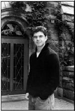 BESTSELLER. Christopher Paolini er på vej med bind 2 i sin fantasy-trilogi, bag bøgerne ligger en ikke meget mindre eventyrlig historie om forfatteren selv.   Foto: Erik Cahan 
