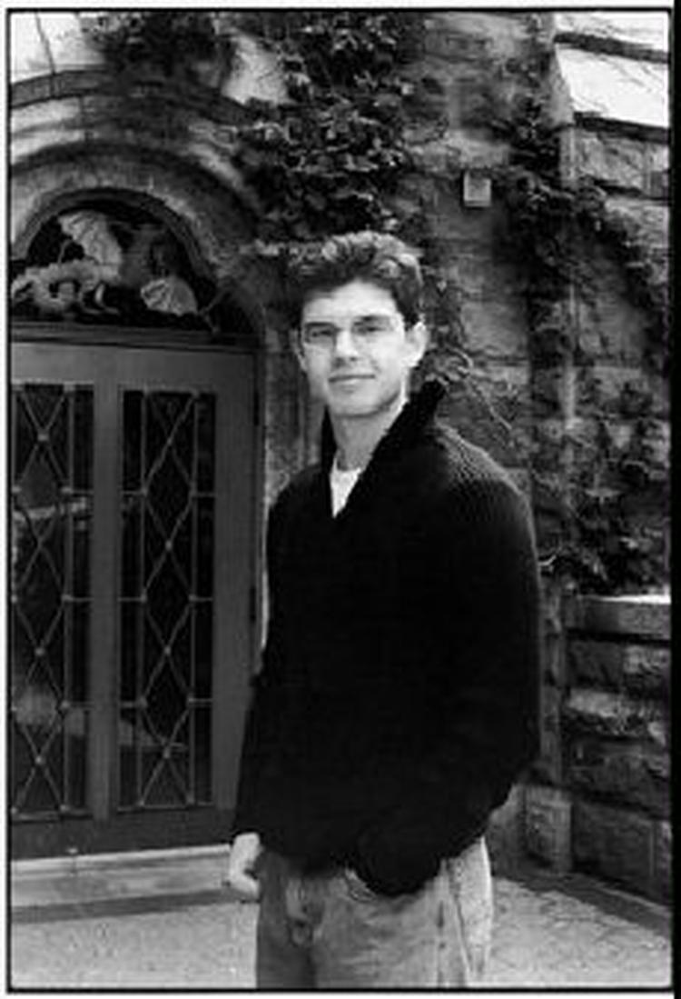 BESTSELLER. Christopher Paolini er på vej med bind 2 i sin fantasy-trilogi, bag bøgerne ligger en ikke meget mindre eventyrlig historie om forfatteren selv.   Foto: Erik Cahan 