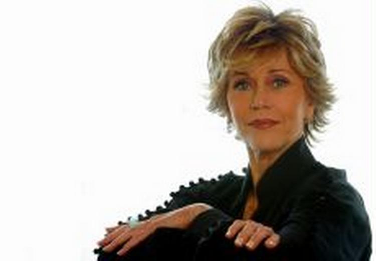 Jane Fonda går til kamp mod krig. - Foto: AP 