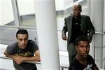 Farhad Bashari, Manuel Lopez og Emanuel Fernandes blev smidt ud af deres hotel i Århus i forbindelse med FC Barcelonas besøg. Hotelejeren mistænkte dem for terror.   Foto: Rasmus Baaner 
