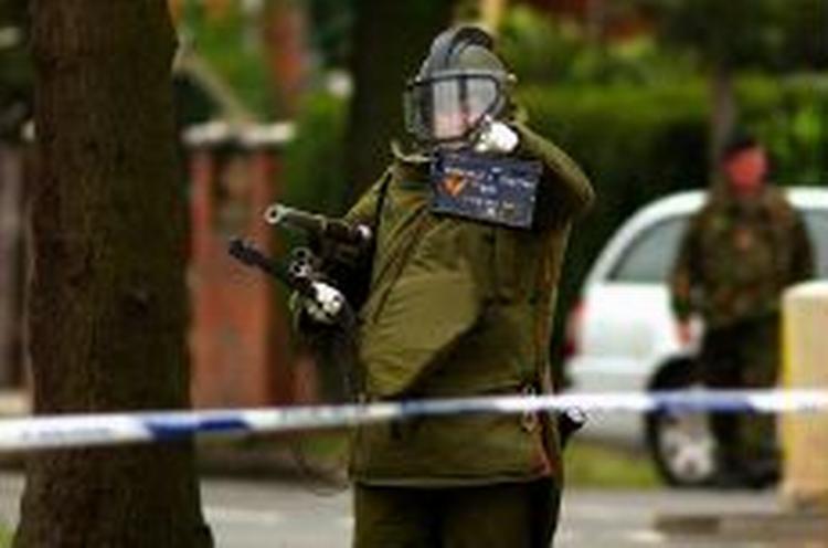 Bombeeksperter har været tilkaldt for at fjerne en mystisk pakke fra en adresse i Birmingham. - Foto: AP 