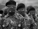 IRA-soldaten Bobby Sands sultede sig i 1981 ihjel i fængslet i protest mod IRA-fangernes forhold. Til hans begravelse mødte maskerede IRA-folk op. - Arkivfoto: AP 