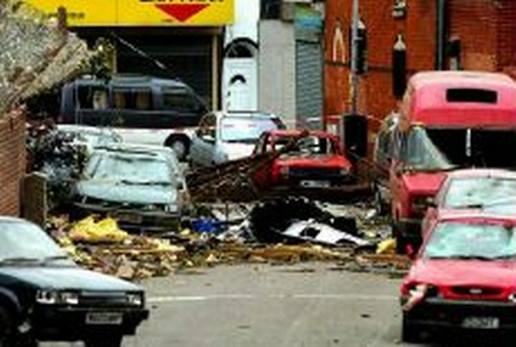 Skaderne i Birmingham løber op i mange millioner pund. - Foto: AP 
