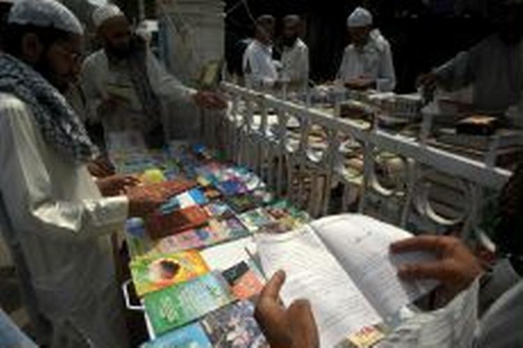 1.400 udenlandske elever på de pakistanske koranskoler bliver nu bortvist. - Foto: AP 