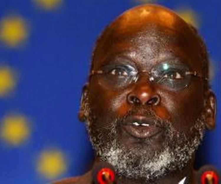 John Garang taler på en pressekonference i Europaparlamentet. - Arkivfoto: AP 