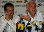 Jesper Grønkjær og trænerlegenden Giovanni Trapattoni. - Foto: AP. 