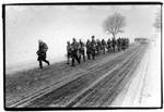 Af de tre danske protestmarcher fra Holbæk til København var den i 1961 hjemsøgt af det værste vejrlig. Omkring hundrede af de 2.000 vandrere måtte opgive på vejen før Roskilde.   Arkivfoto: Ebbe Andersen 