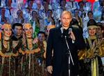 Præsident Putin fotograferet på Den Røde Plads i Moskva ved en lejlighed tidligere sommeren, hvor det russiske parlaments uafhængighedserklæring i 1990, mens Sovjetunionen endnu eksisterede, blev fejret.   Foto: AP 